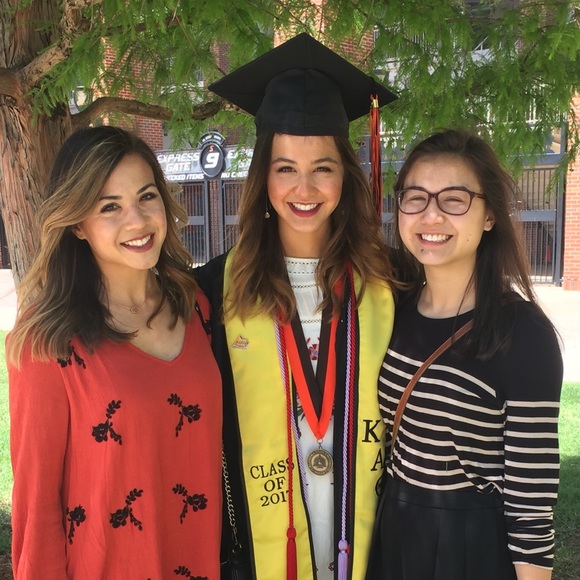 Meet your Posher, Lindsay - Picture 2 of 8